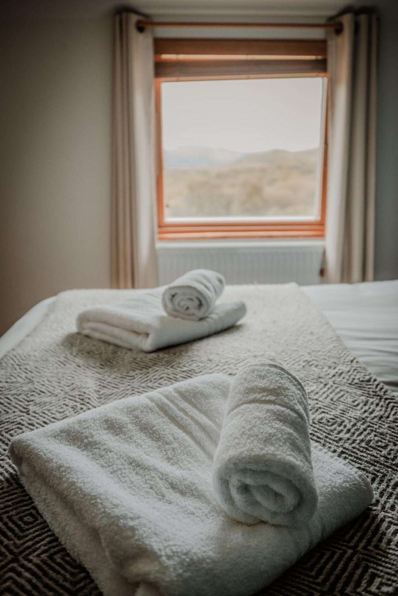 Villa Old Kyle Farm - Stunning Views - 2 Mins From Skye Bridge Kyleakin Exterior foto